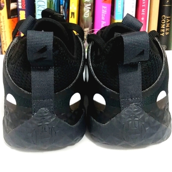 JAMES HARDEN VOLUME 5 FUTURENATURAL BLACK WHITE POLKA DOT SNEAKERS SIZE 4.5 NWT - Picture 6 of 10